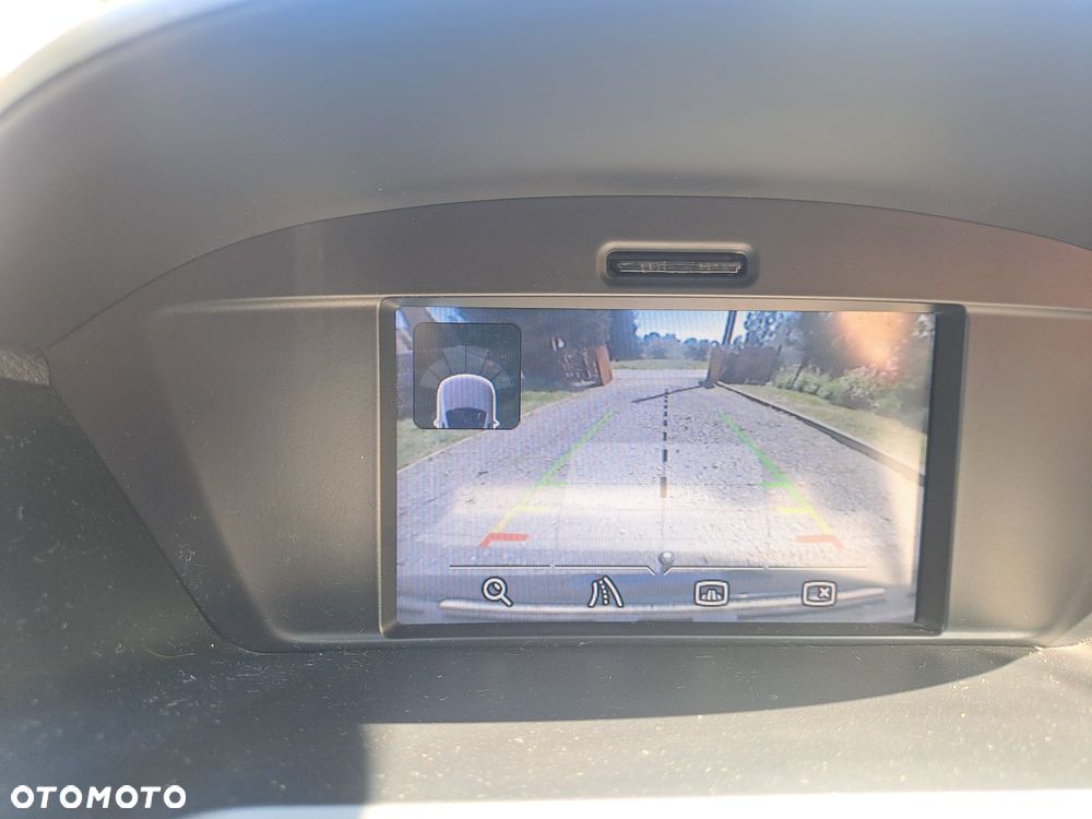 Ford Kuga - 4