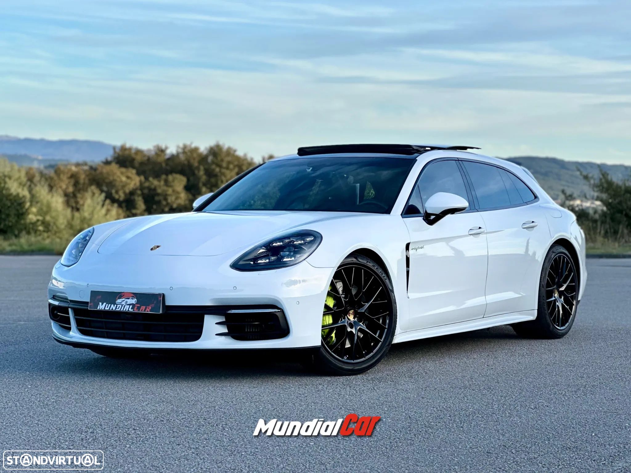 Porsche Panamera Sport Turismo - 1