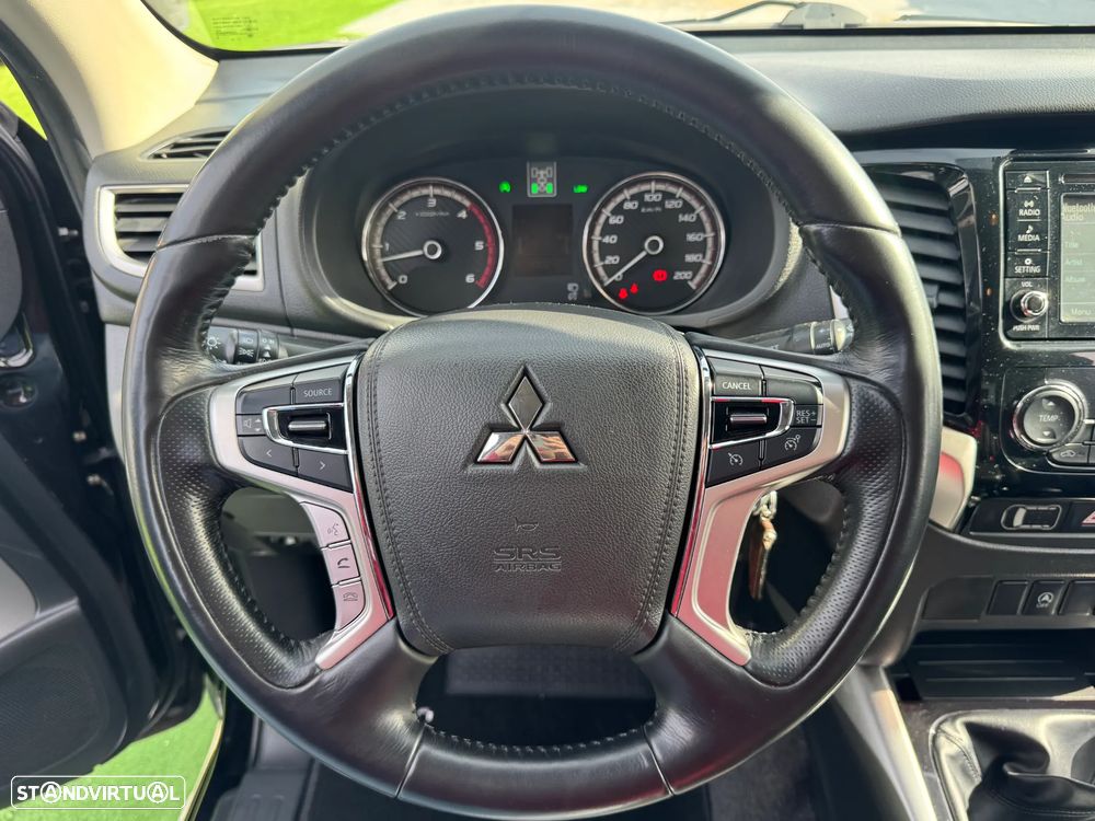 Mitsubishi L200 2.4 DI-D CD Instyle Strakar 4WD - 16