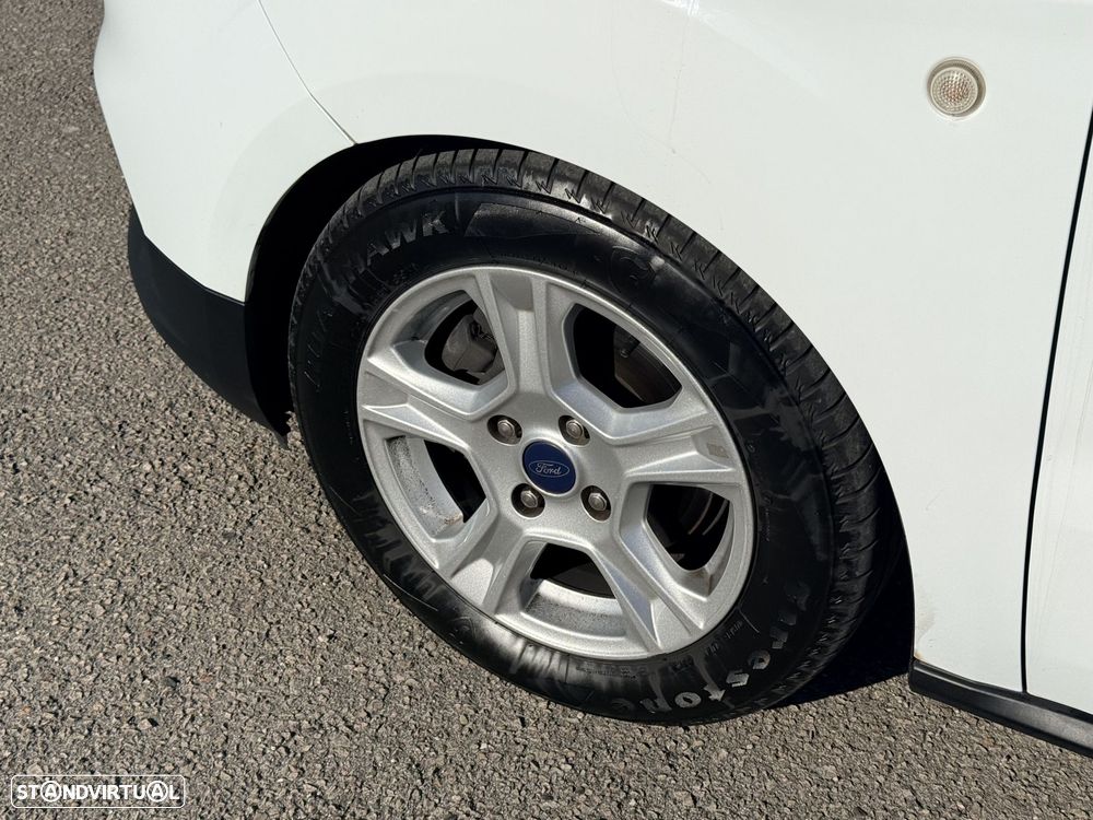 Ford Transit Courier - 4