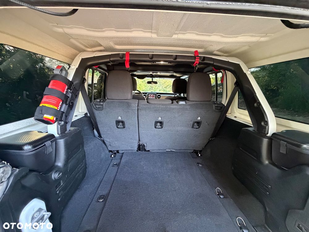 Jeep Wrangler - 19