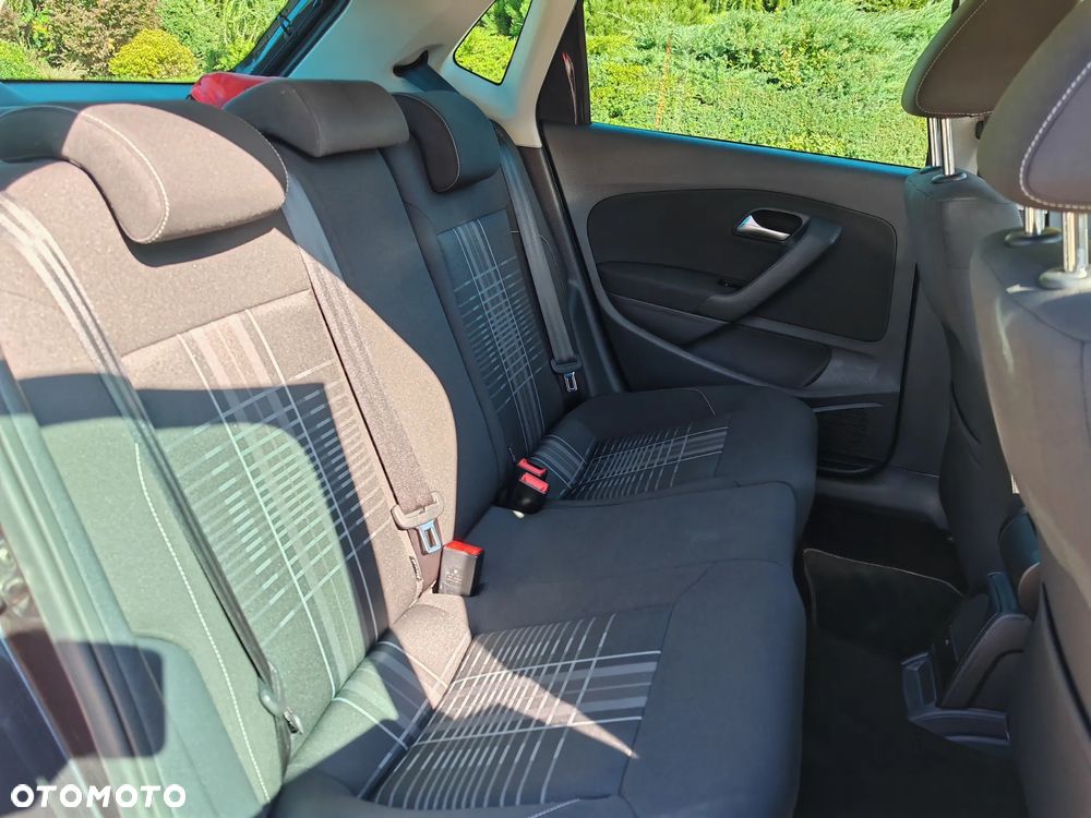 Volkswagen Polo 1.4 TDI Blue Motion Technology Lounge - 25