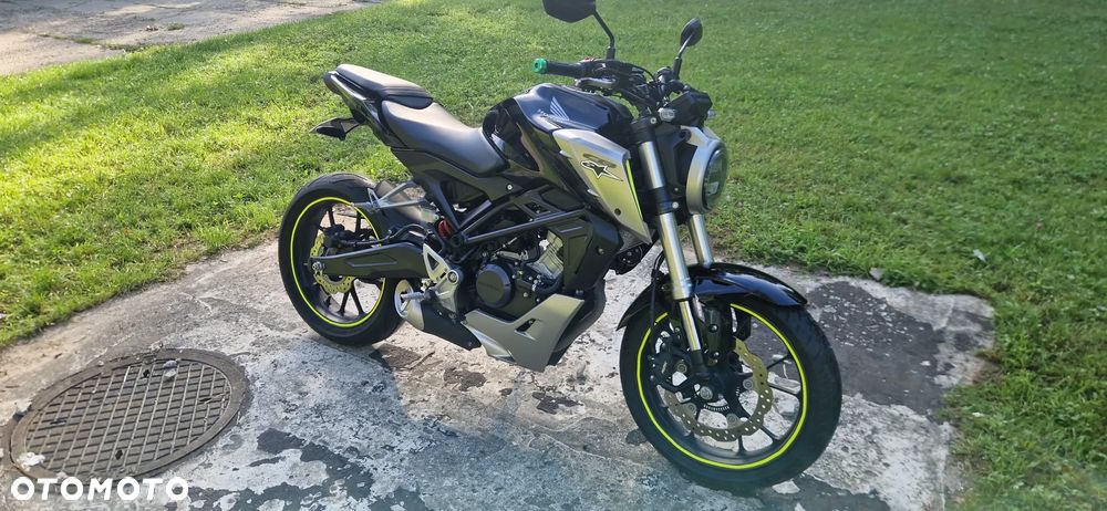 Honda CB - 1
