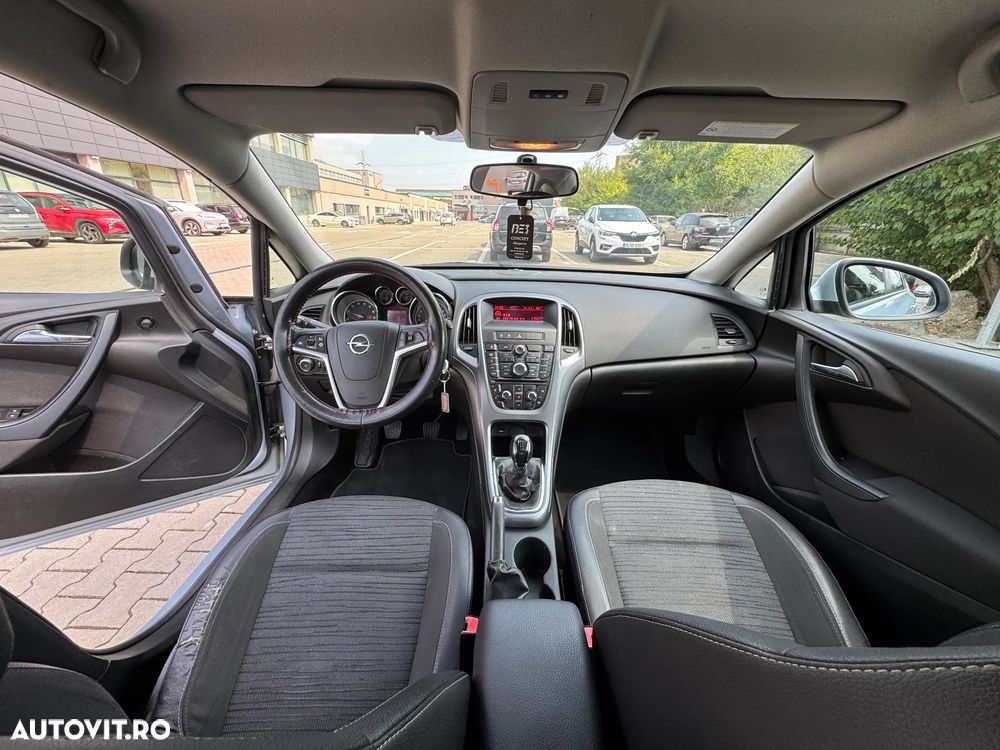 Opel Astra 1.4 Turbo ECOTEC Selection - 2
