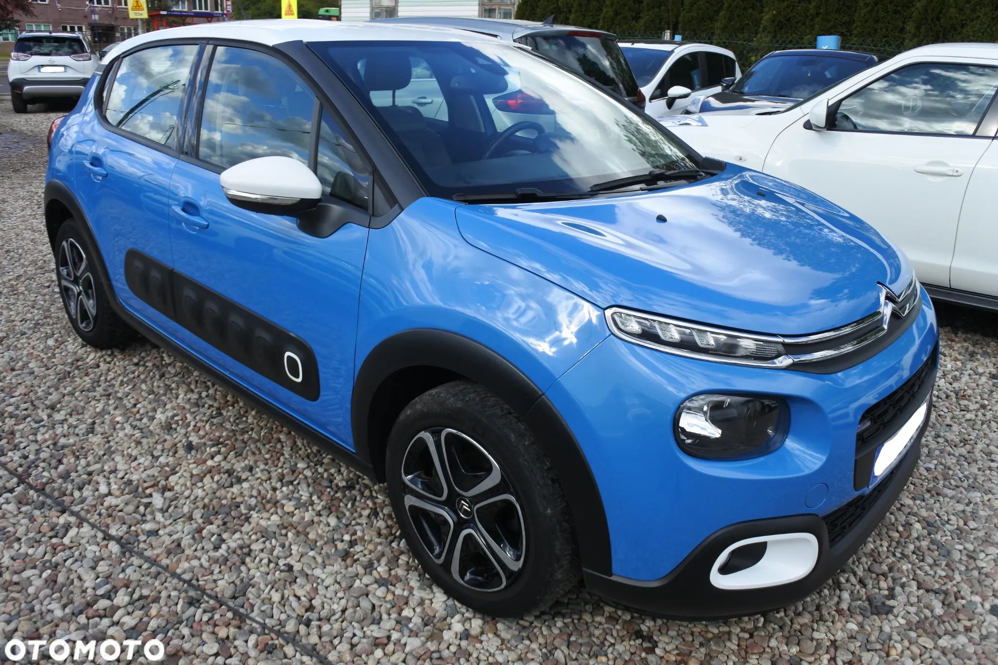 Citroën C3 1.2 PureTech Shine - 1