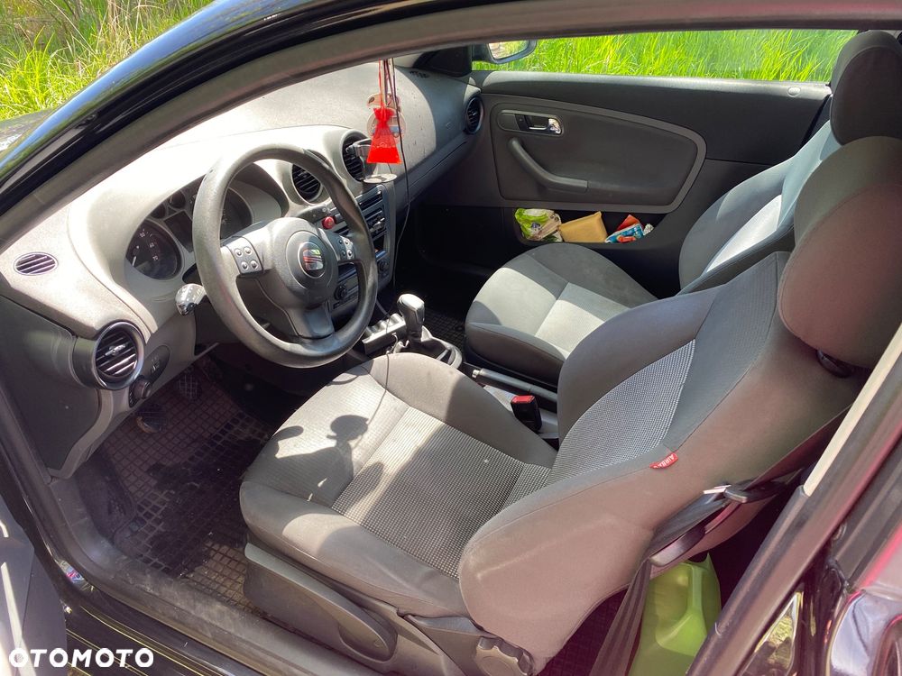 Seat Ibiza SC 1.4 16V Style - 10