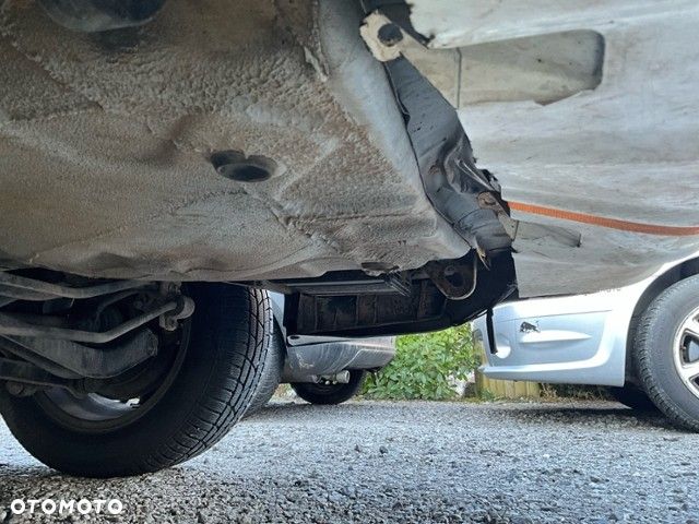 Subaru Outback 3.0 H6 - 10