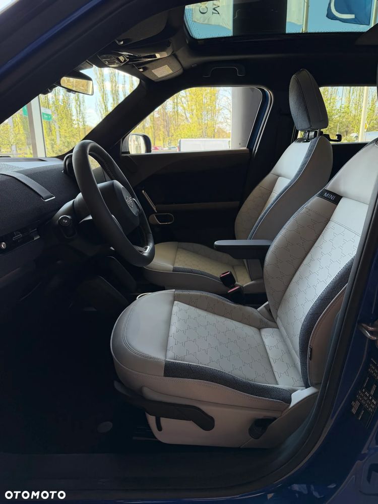 MINI Aceman SE Classic Trim - 8