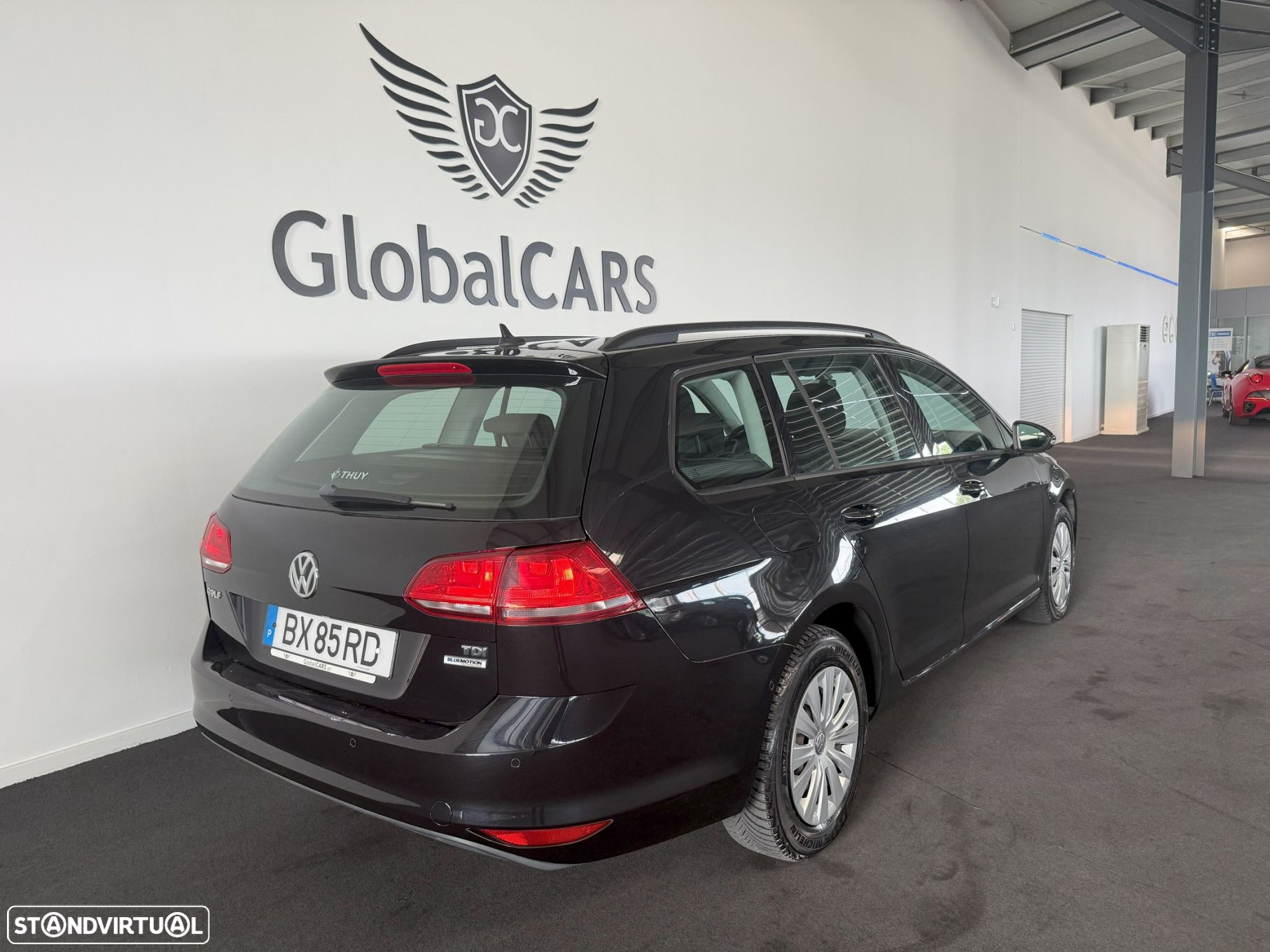 VW Golf Variant 1.6 TDi Confortline - 23