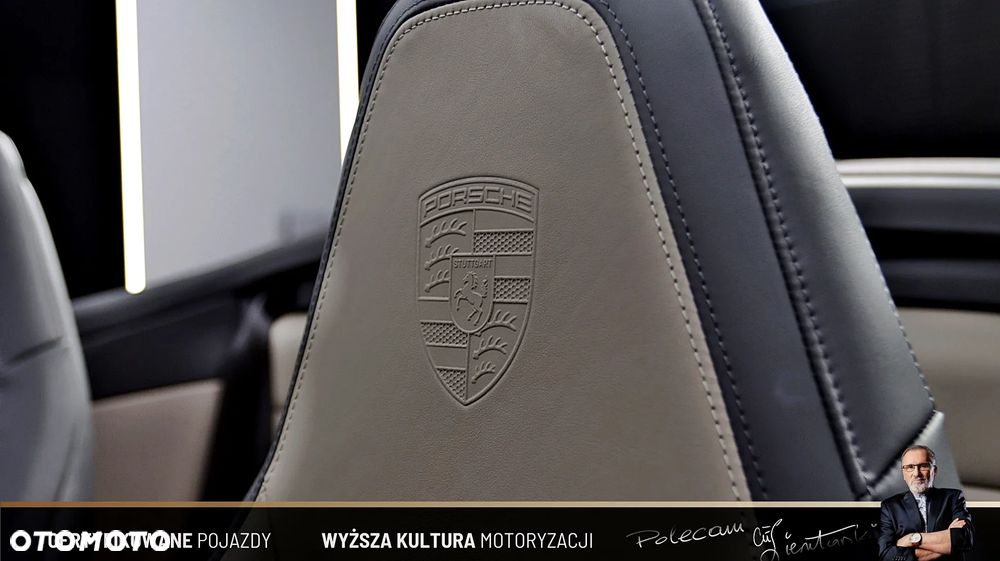 Porsche 911 Carrera - 15