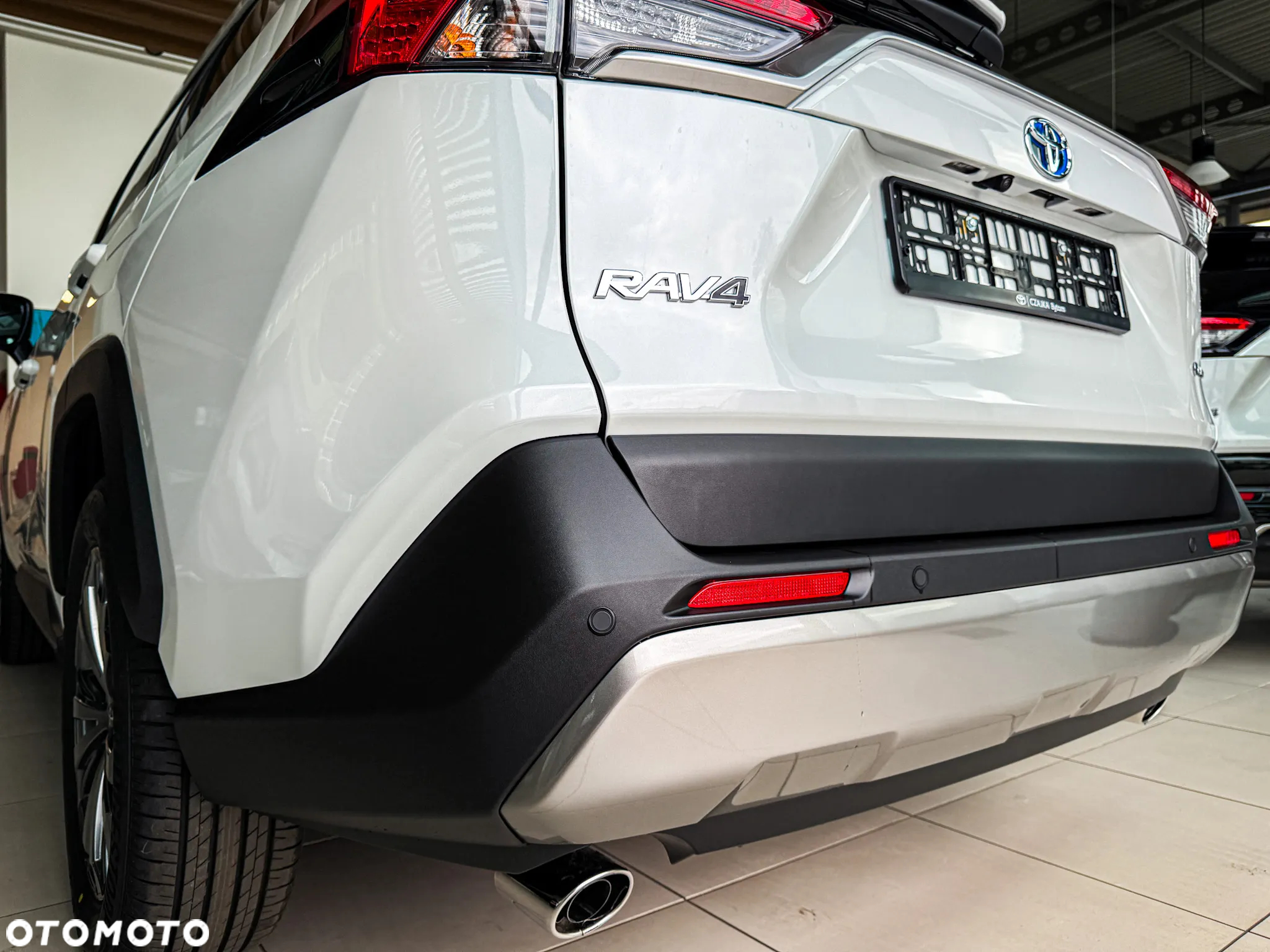 Toyota RAV4 - 10