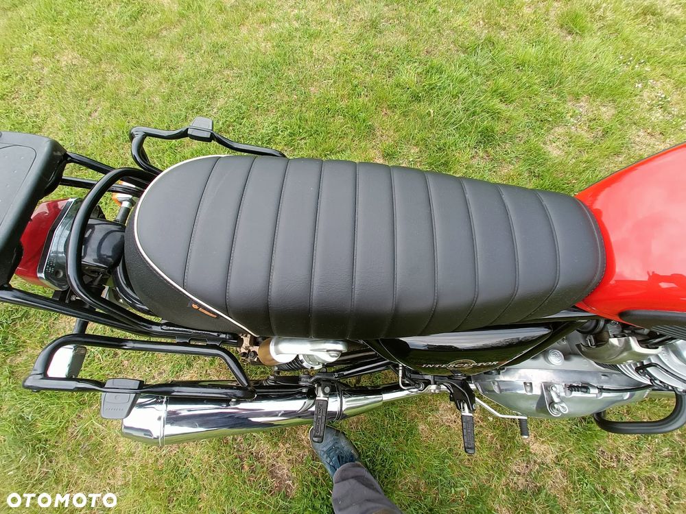 Royal Enfield Interceptor - 18