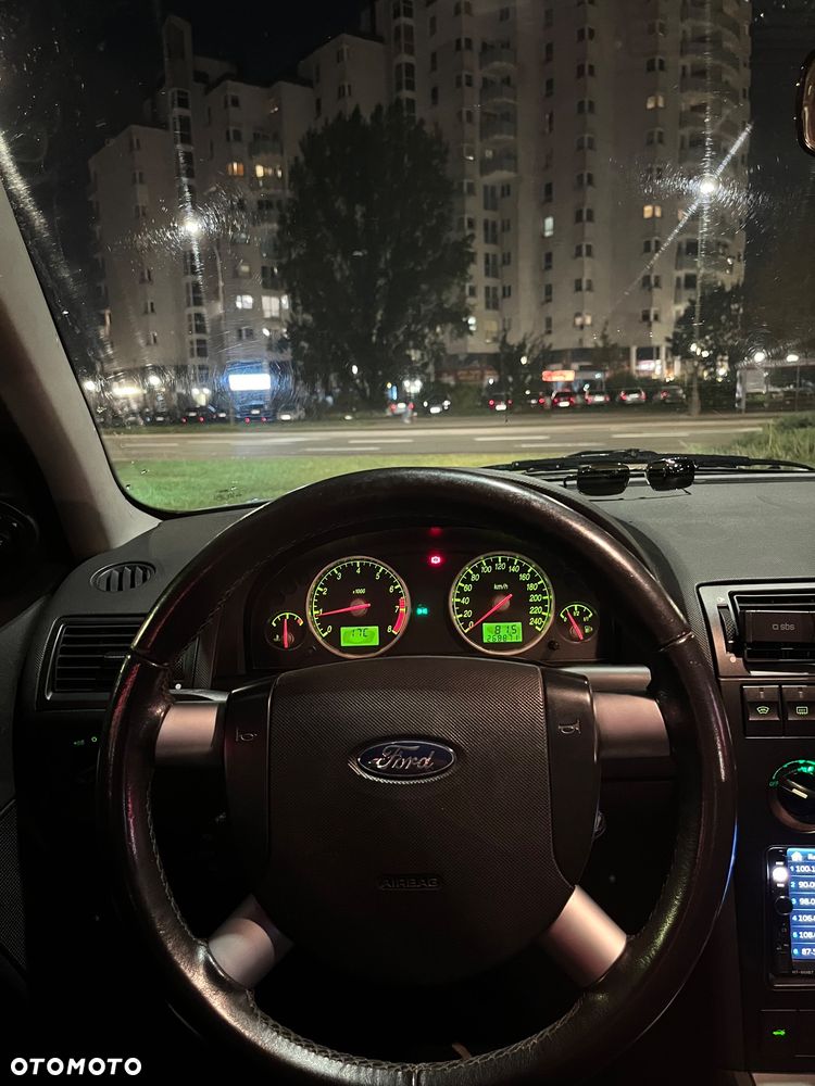 Ford Mondeo - 7