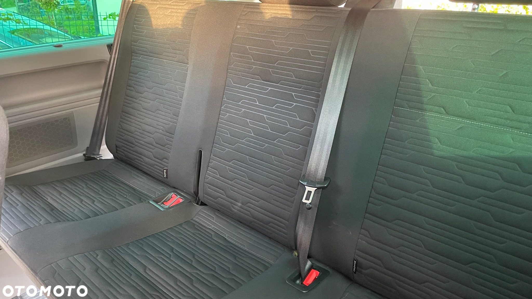Volkswagen Caravelle - 9