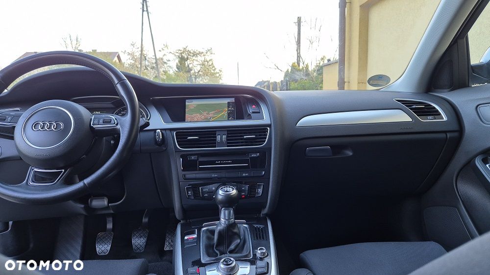 Audi A4 Avant 2.0 TDI DPF clean diesel S line Sportpaket - 6