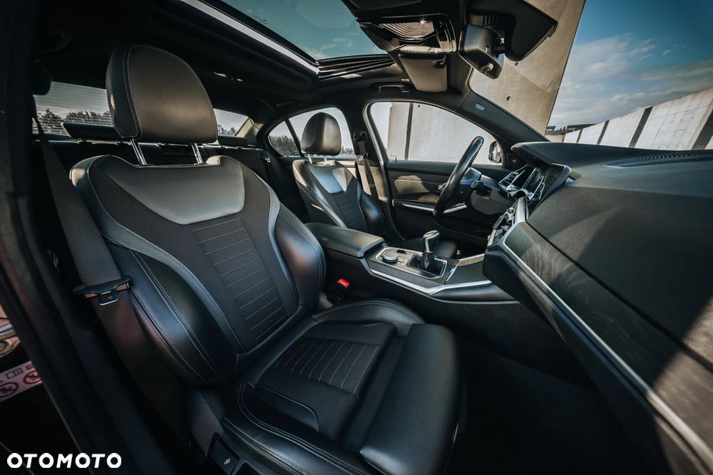 BMW Seria 3 320d Sport Line Shadow - 15
