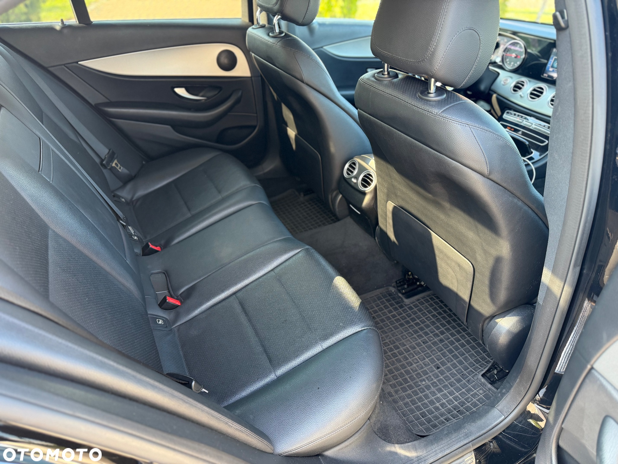 Mercedes-Benz Klasa E 200 d 9G-TRONIC - 23