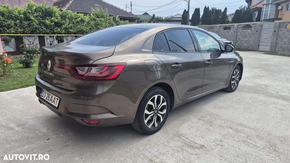 Renault Megane TCe GPF Life - 10