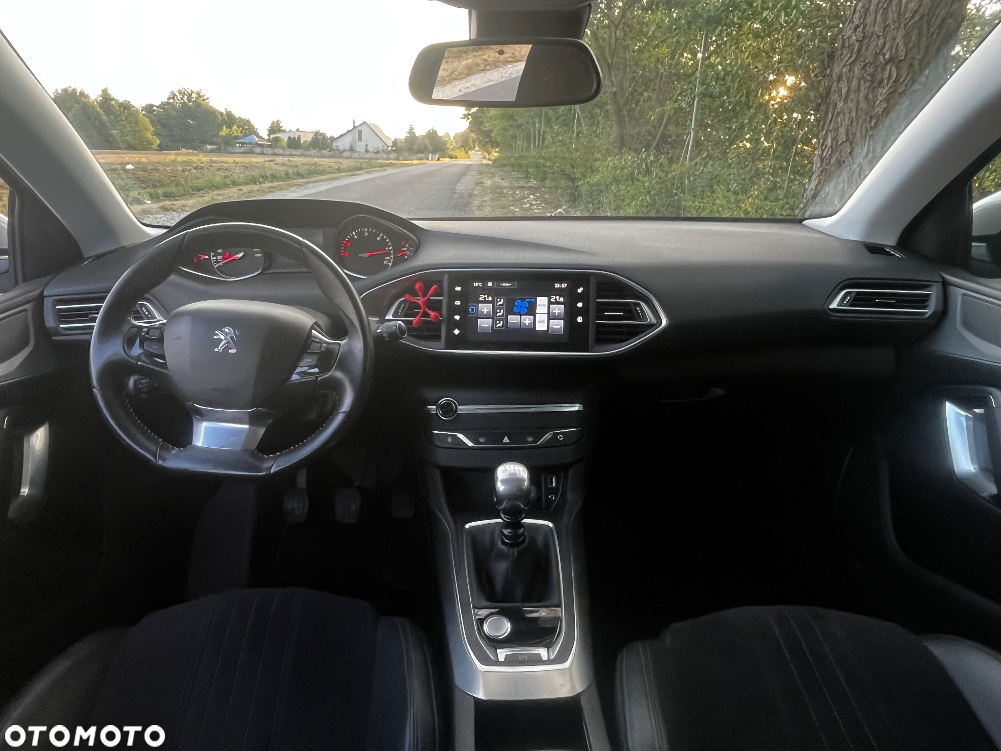 Peugeot 308 1.6 e-HDi Allure S&S - 7