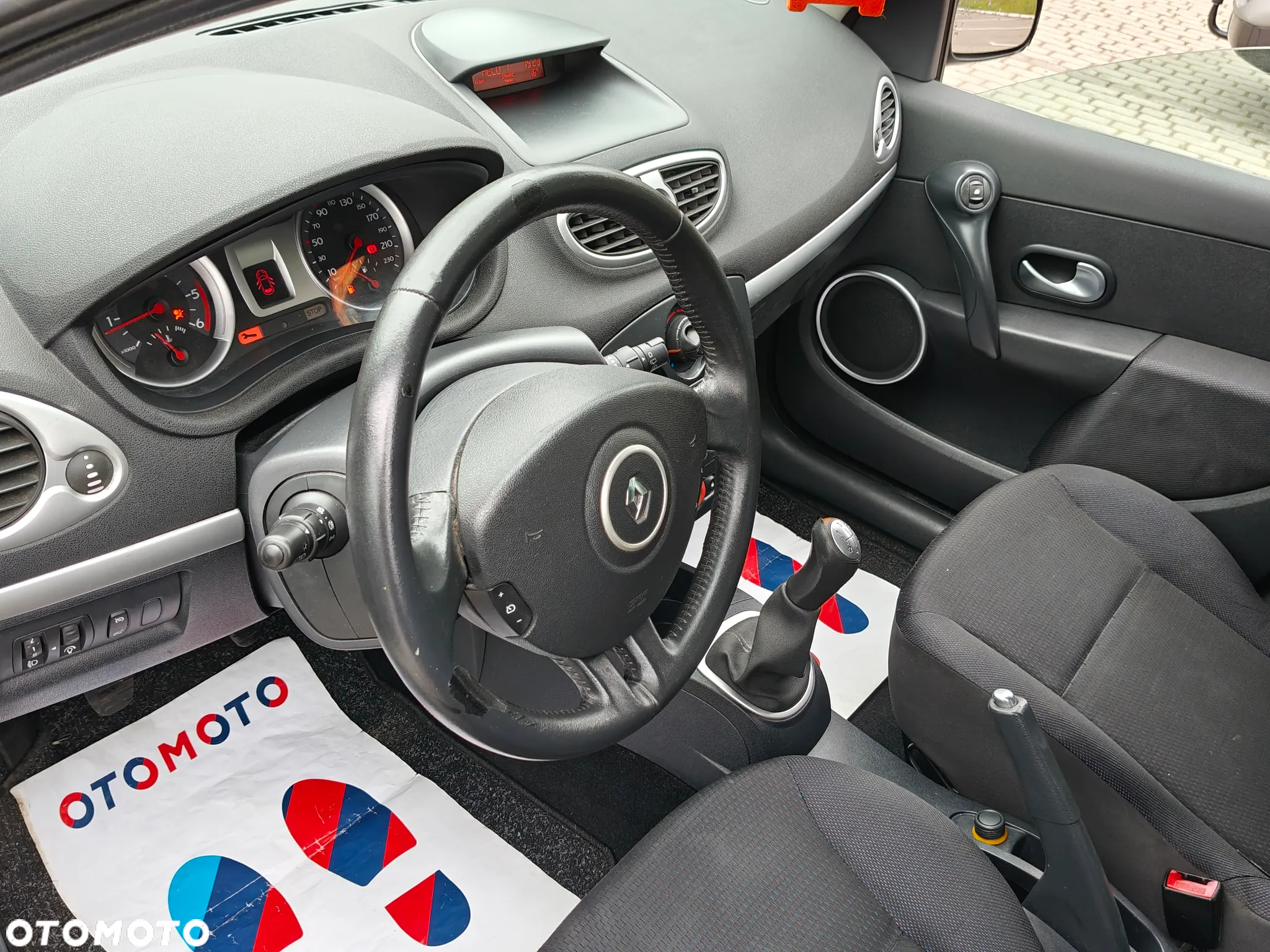 Renault Clio 1.5 dCi All Inclusive - 9