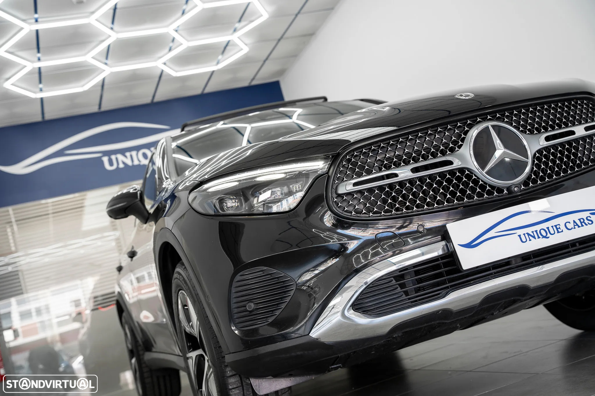 Mercedes-Benz GLC 300 Coupe e 4Matic - 4