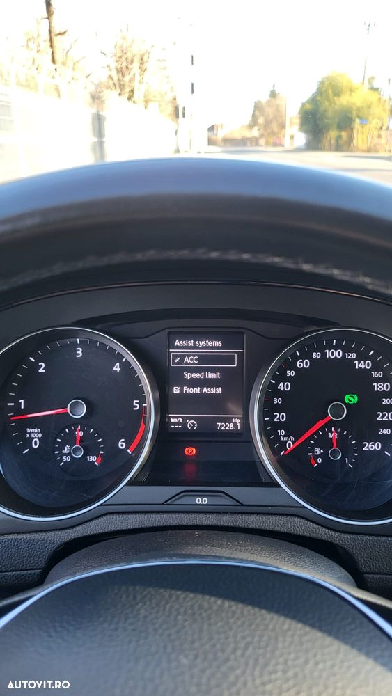 Volkswagen Passat 2.0 TDI SCR DSG Comfortline - 13