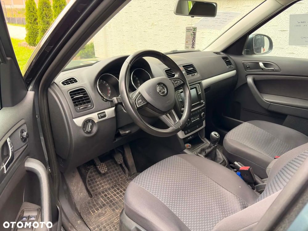 Skoda Yeti Tour Out 2.0 TDI SCR 4x4 - 11