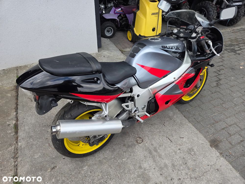 Suzuki GSX-R - 3