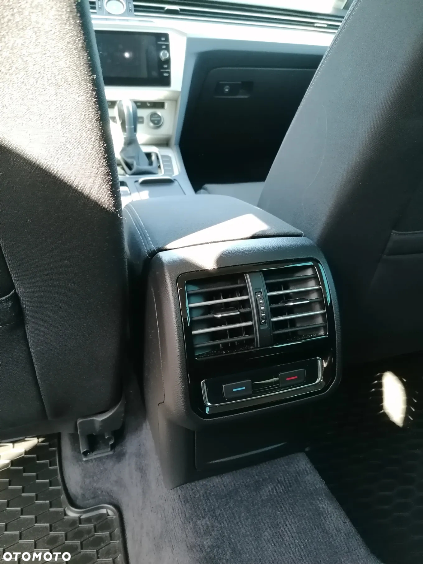 Volkswagen Passat 2.0 TDI BMT Comfortline DSG7 - 14