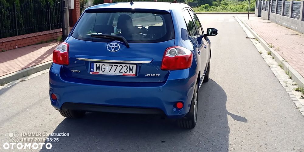 Toyota Auris 1.8 Premium - 6