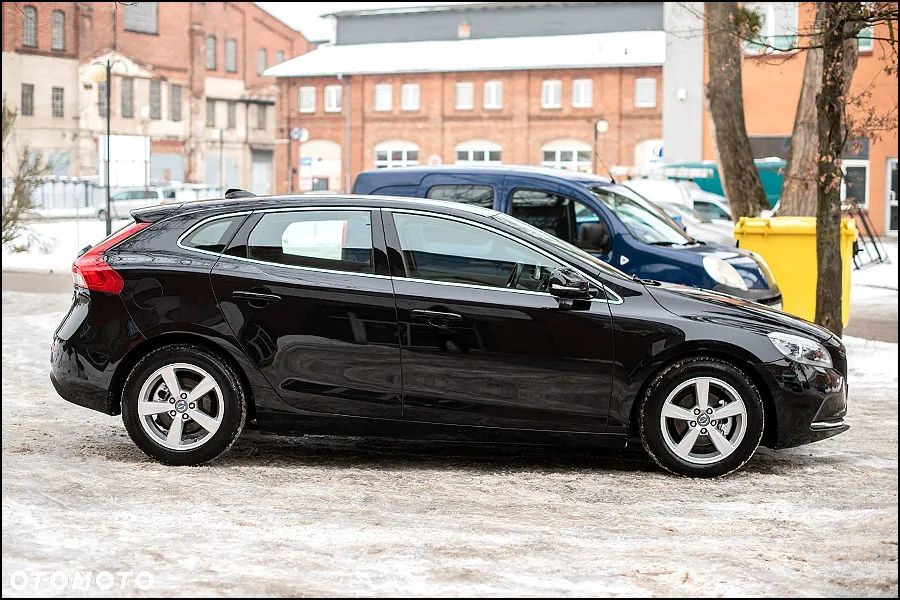 Volvo V40 D2 Summum - 11