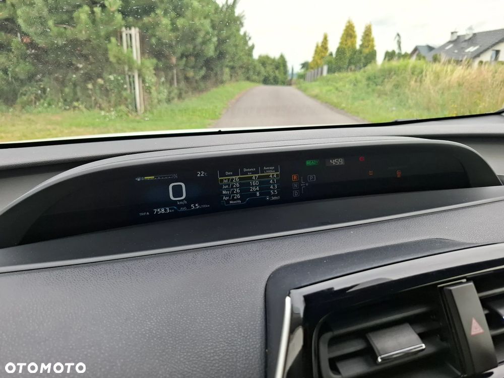 Toyota Prius Hybrid Comfort - 24