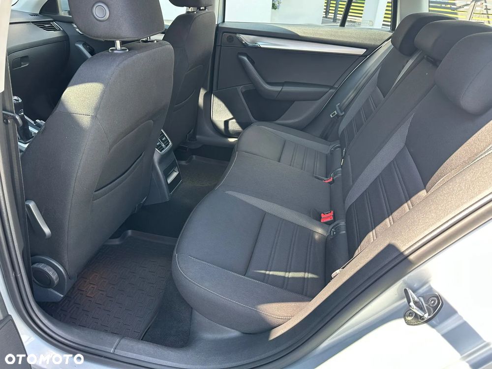 Skoda Octavia 2.0 TDI SCR Ambition - 16