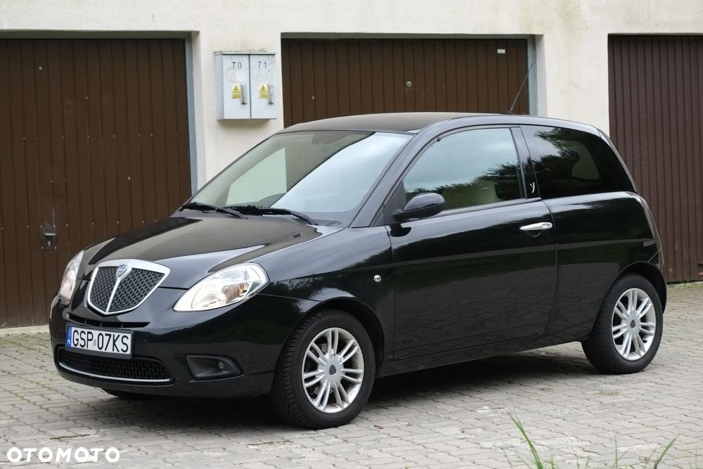 Lancia Ypsilon 1.4 8V Oro (4 os.) - 19