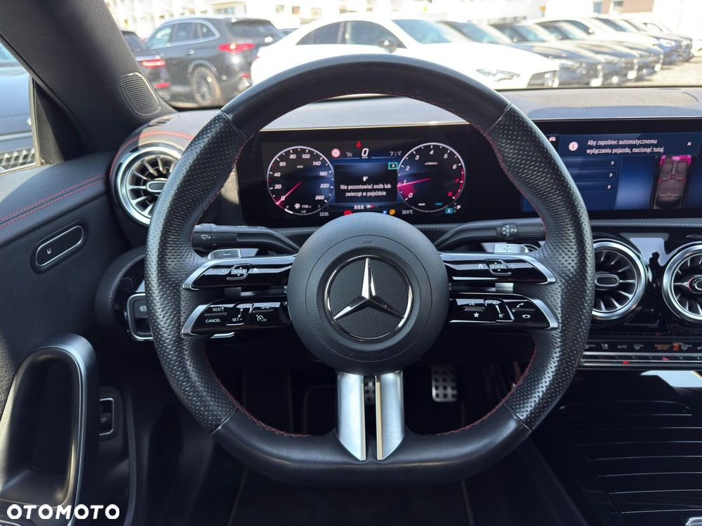Mercedes-Benz CLA 220 4-Matic AMG Line 7G-DCT - 18