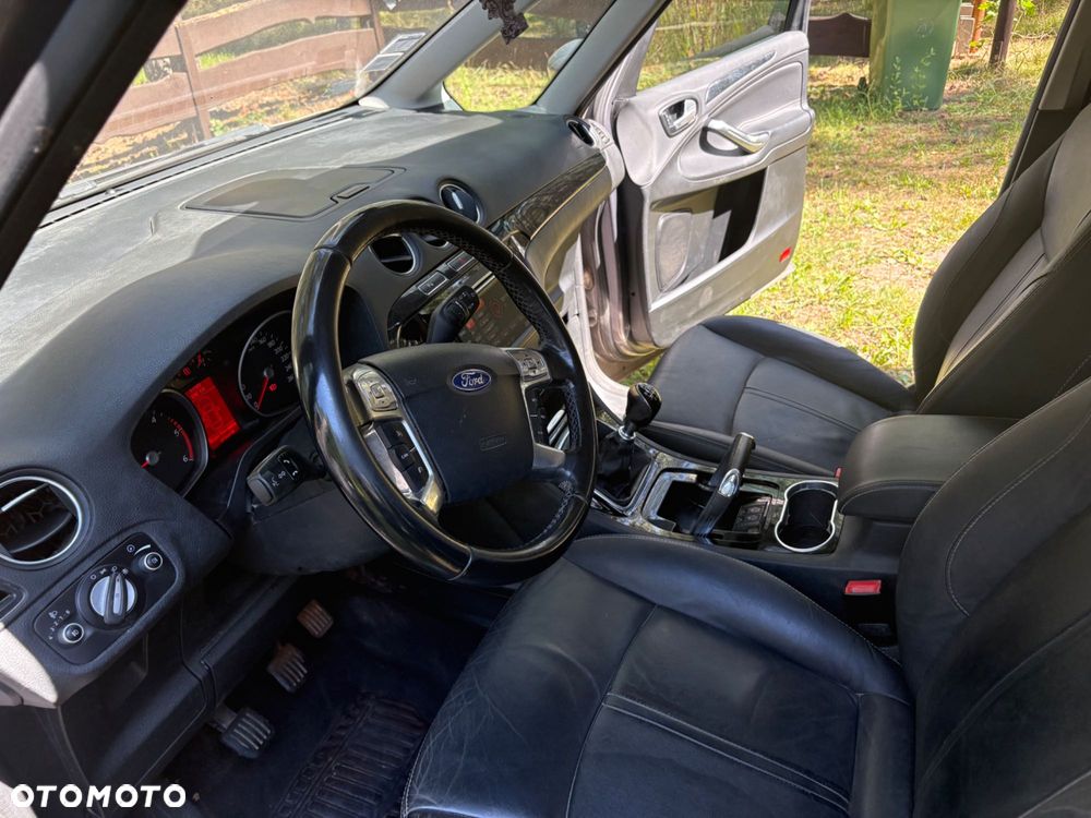 Ford Galaxy - 6