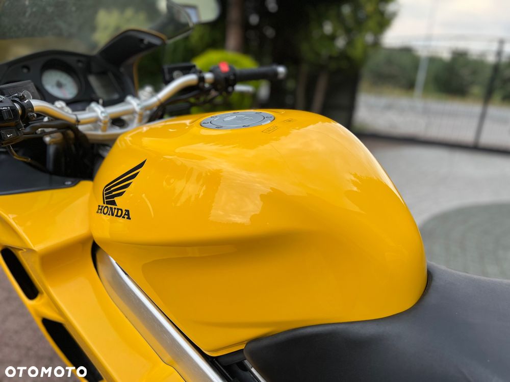 Honda VFR - 30