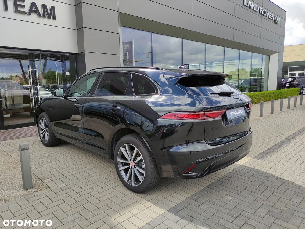 Jaguar F-Pace - 11