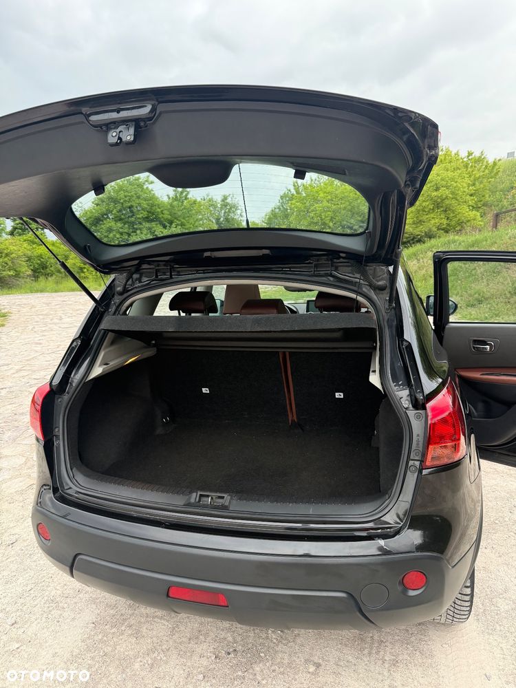 Nissan Qashqai 2.0 4x4 Tekna Premium CVT - 10