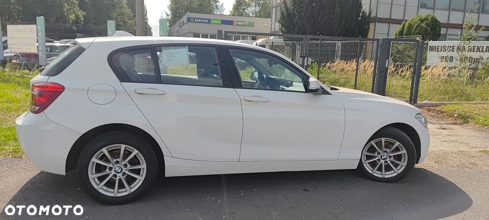 BMW Seria 1 114i - 4