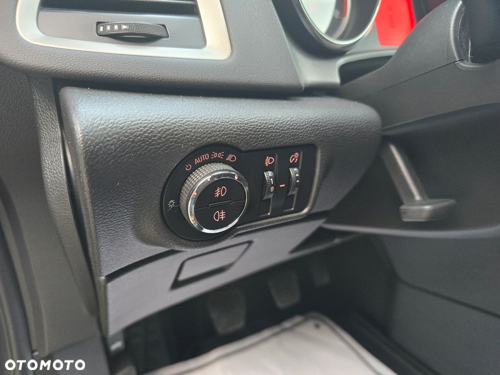 Opel Astra 1.4 Turbo Active - 30