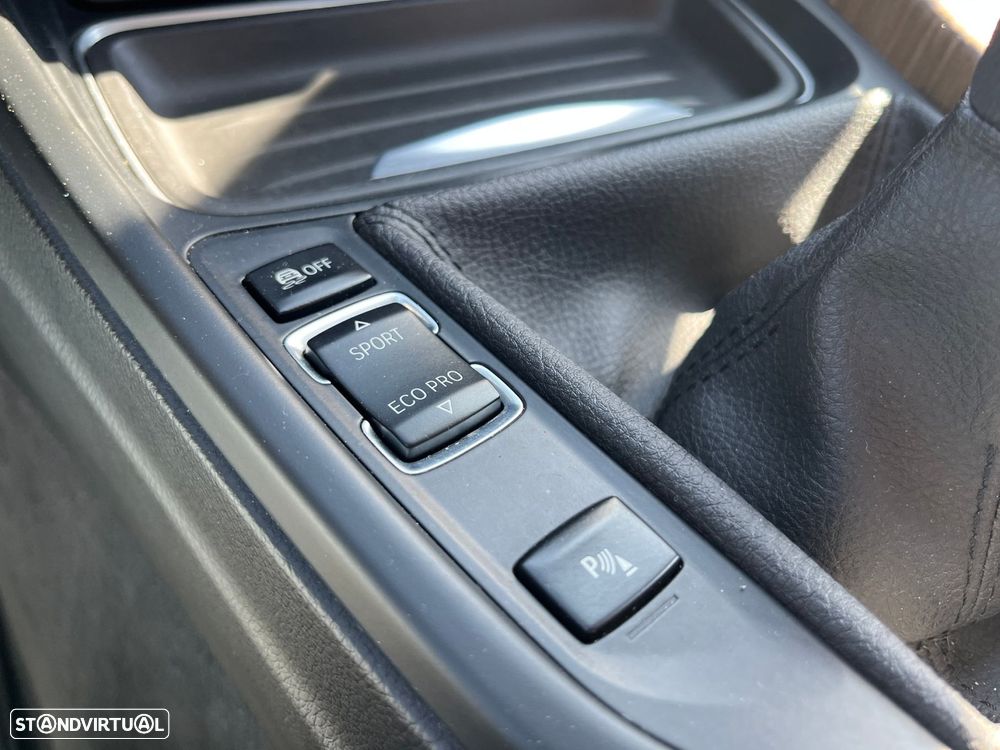 BMW 320 d Efficient Dynamics Edition Modern Line - 30