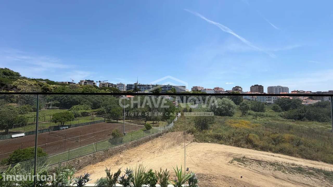T1 Novo c/ Varanda e Lugar de garagem próximo do Gaiashopping - Grande imagem: 4/27