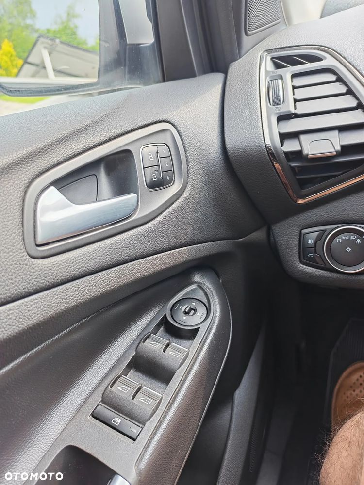 Ford Escape 2.0 EcoBoost AWD Titanium - 15