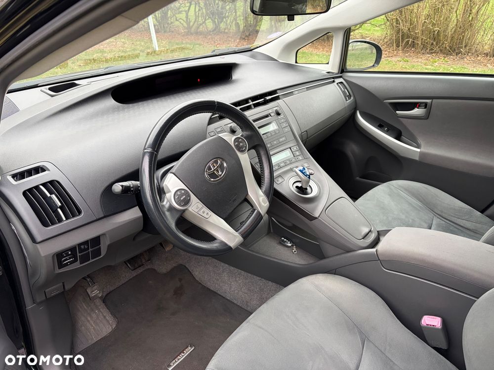 Toyota Prius 1.8 HSD Active - 10