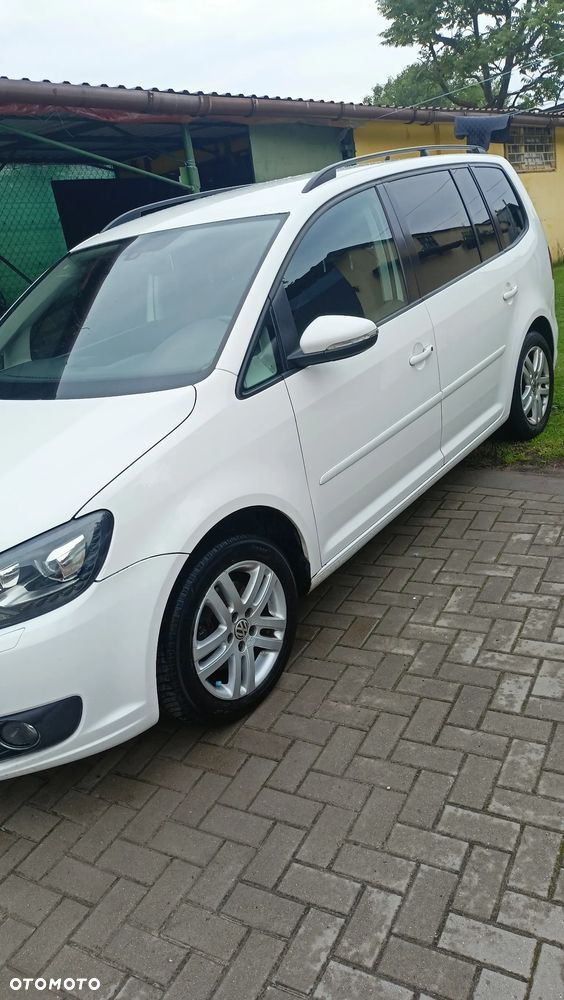 Volkswagen Touran 1.6 TDI DPF BlueMot Comfortline - 2