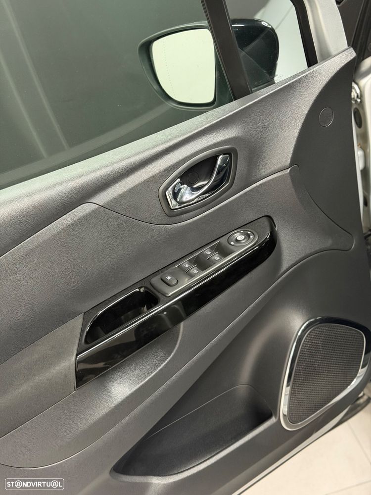 Renault Captur 1.5 dCi Exclusive - 11