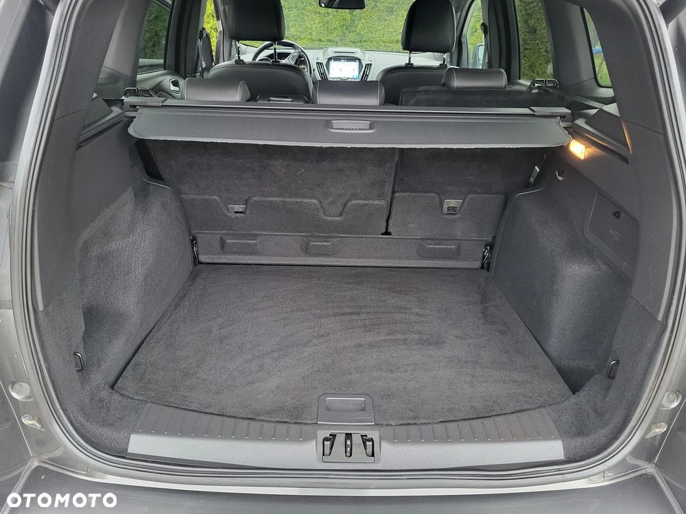 Ford Kuga 2.0 TDCi 4x4 ST-Line - 21