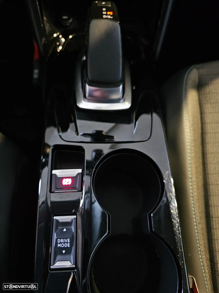 Peugeot e-208 Allure - 13
