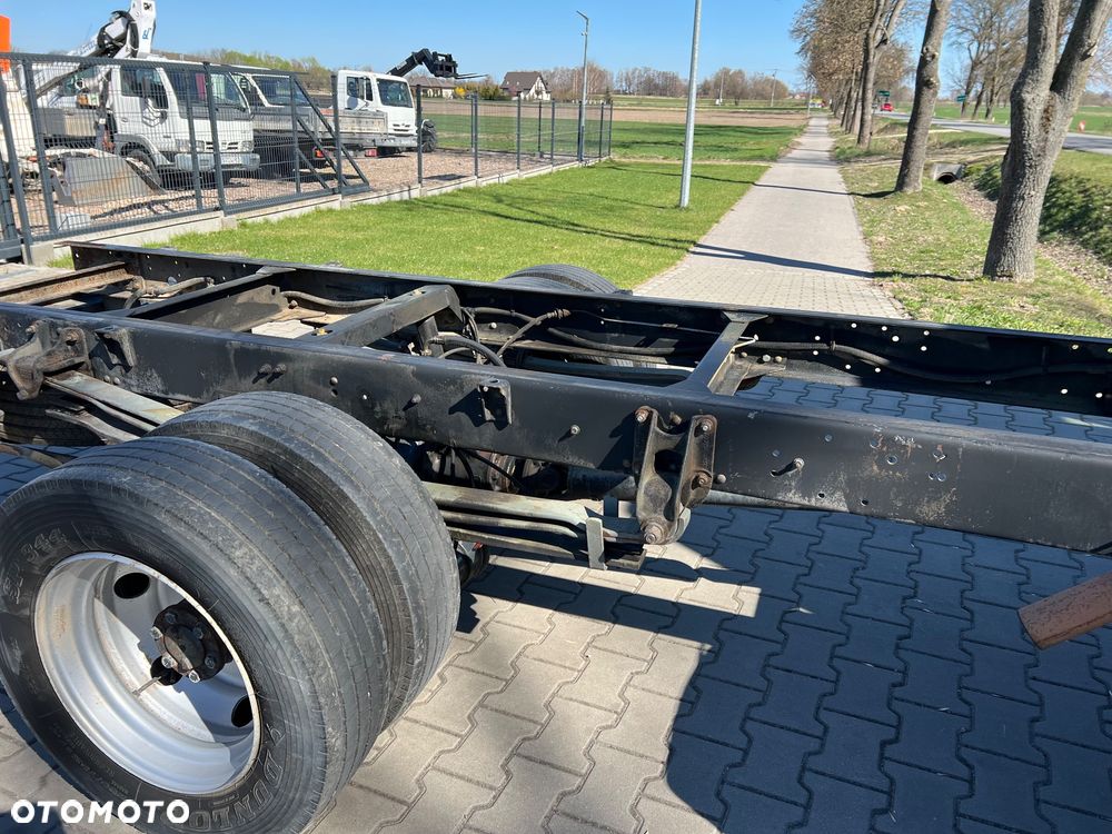 Nissan Atleon 80.140 - 11